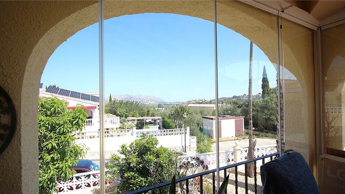 3 Bed فيلا مستقلة in Orba في Orba, فيلا منفصلة