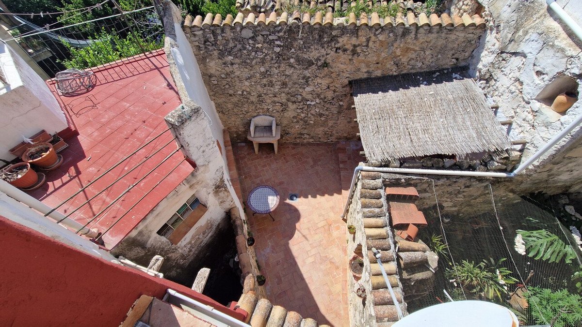 06 photo