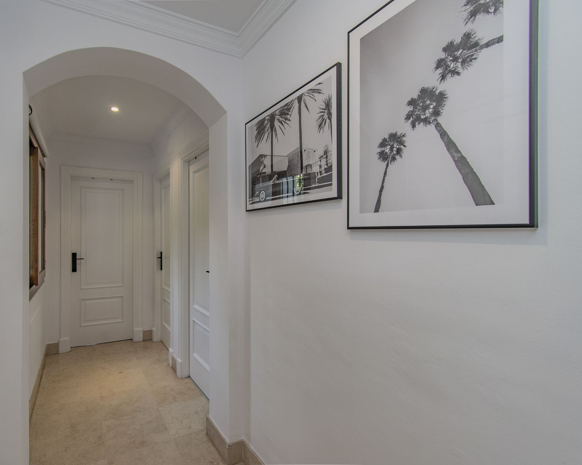 5 Bed Detached Villa in Nagüeles في Nagüeles — فيلا منفصلة