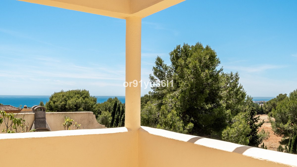 4 Bed Semi-Detached House in Nagüeles in Nagüeles, Semi-Detached House