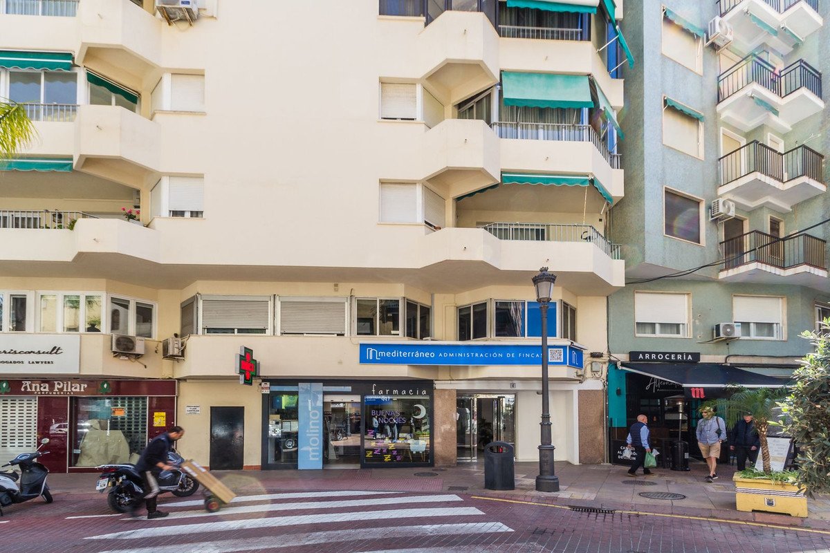 2 Bed شقة في الطابق الأوسط in Almuñecar في Almuñecar, 