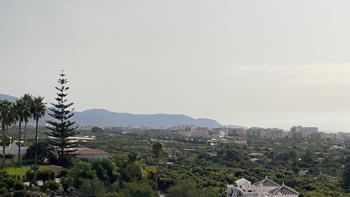 3 Bed 타운하우스 in Nerja 위치 Nerja, 연립 주택