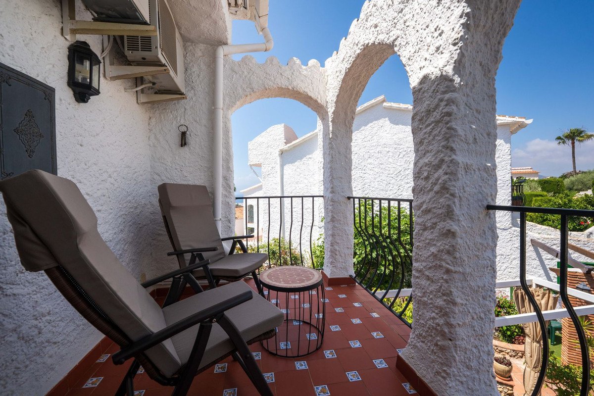 2 Bed Paritalo in Nerja
