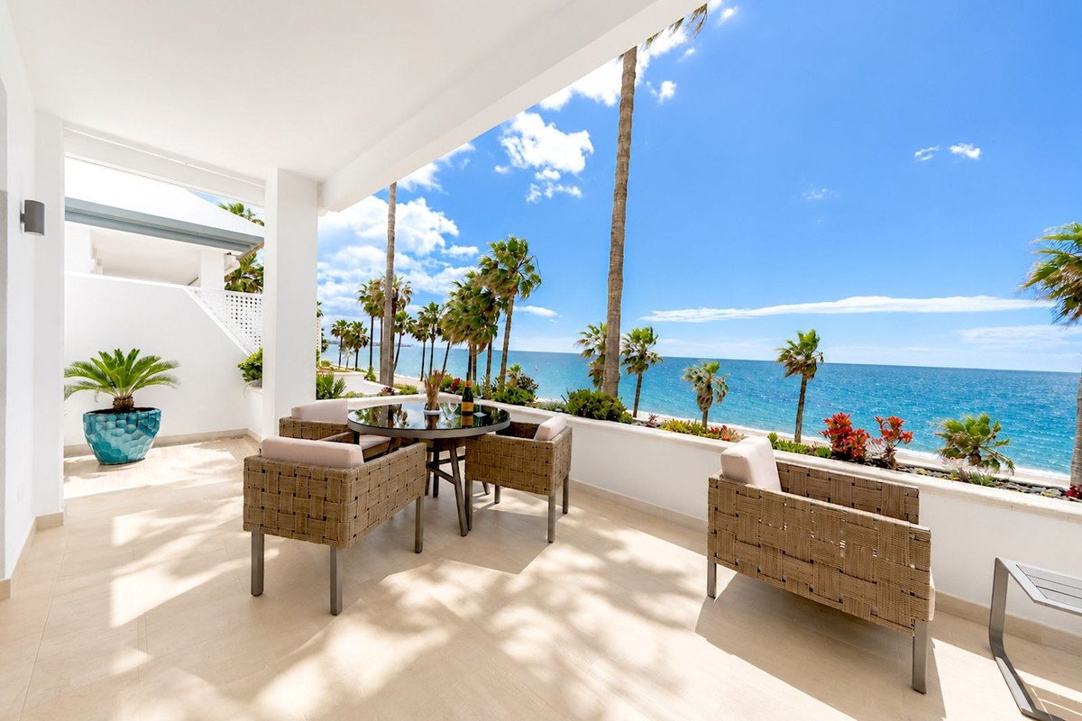 2 Bed Middle Floor Apartment in New Golden Mile in New Golden Mile — Apartment
