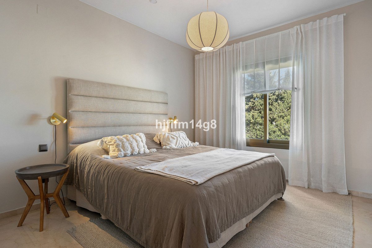 2 Bed Middle Floor Apartment in Nueva Andalucía in Nueva Andalucía — Apartment