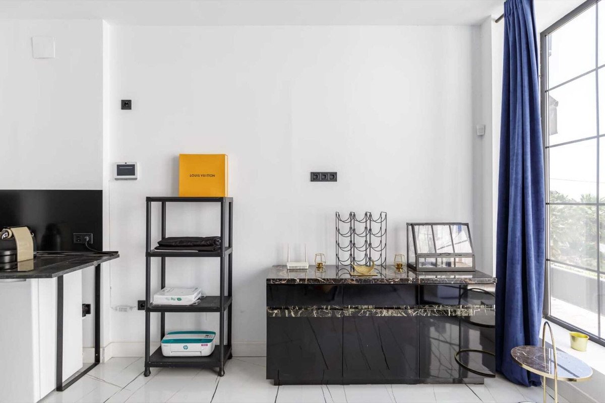 1 Bed Office in Nueva Andalucía a Nueva Andalucía — Ufficio