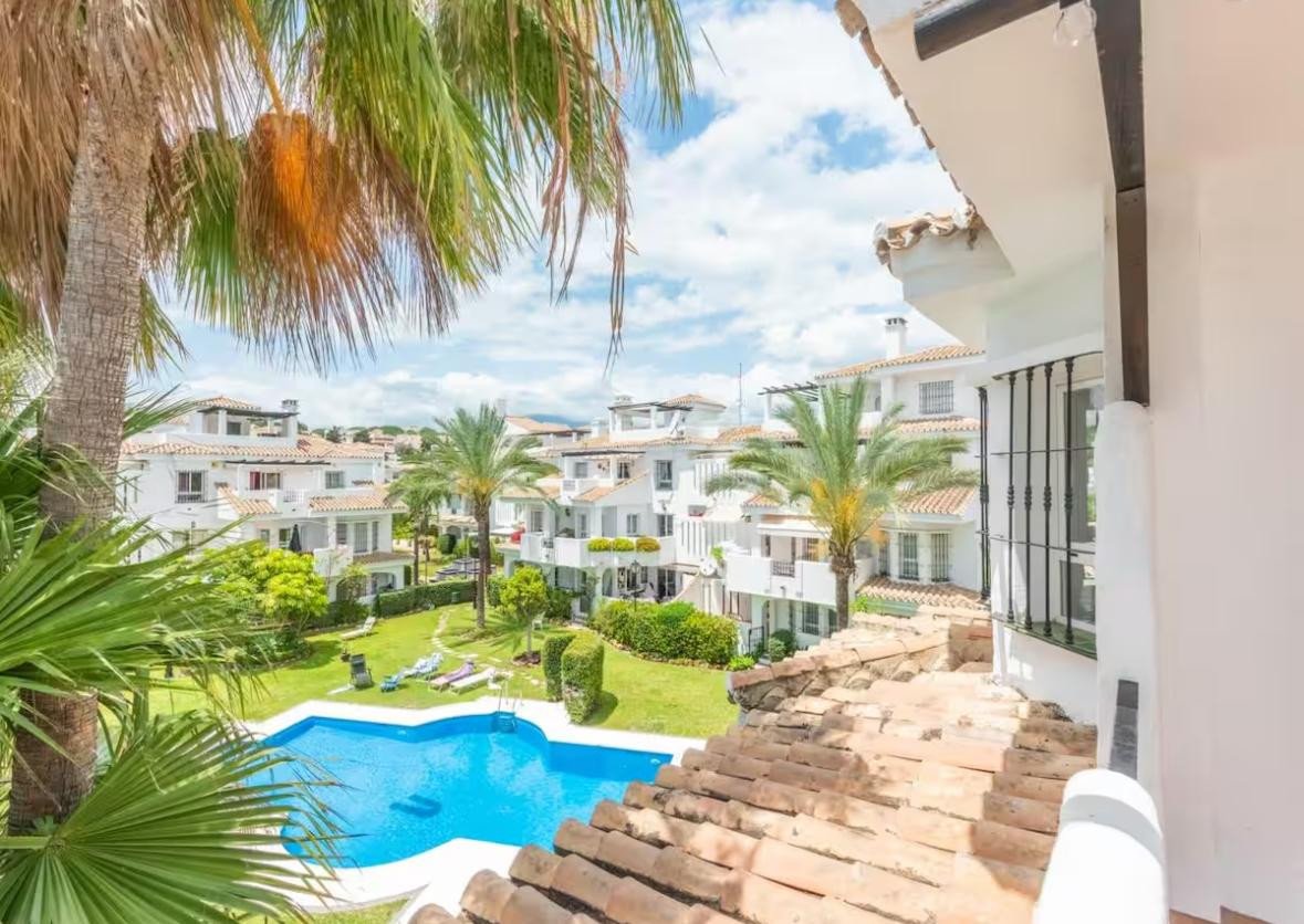 1 Bed Penthouse in Nueva Andalucía in Nueva Andalucía — Penthouse