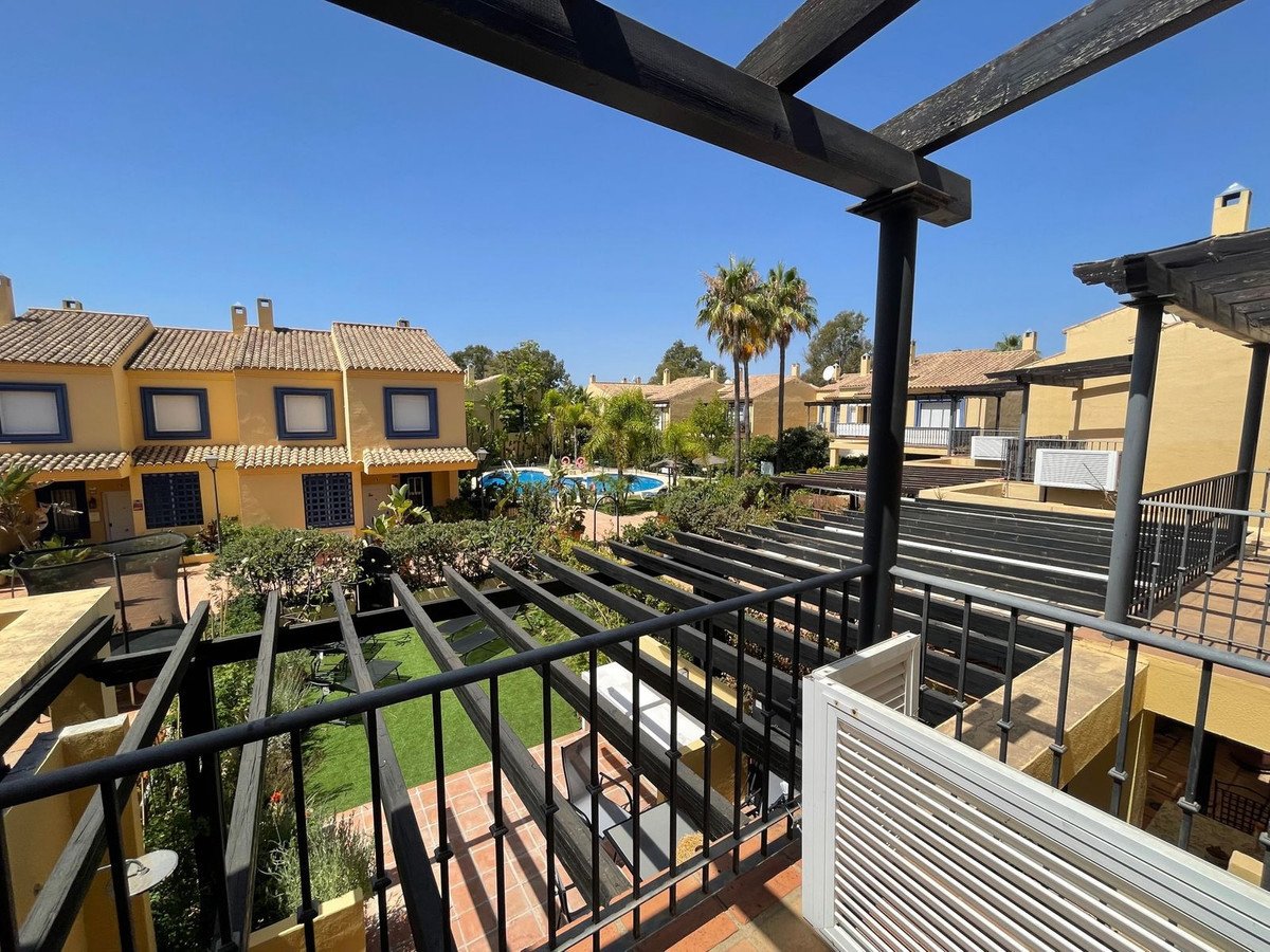 3 Bed Townhouse in Nueva Andalucía in Nueva Andalucía, Townhouse