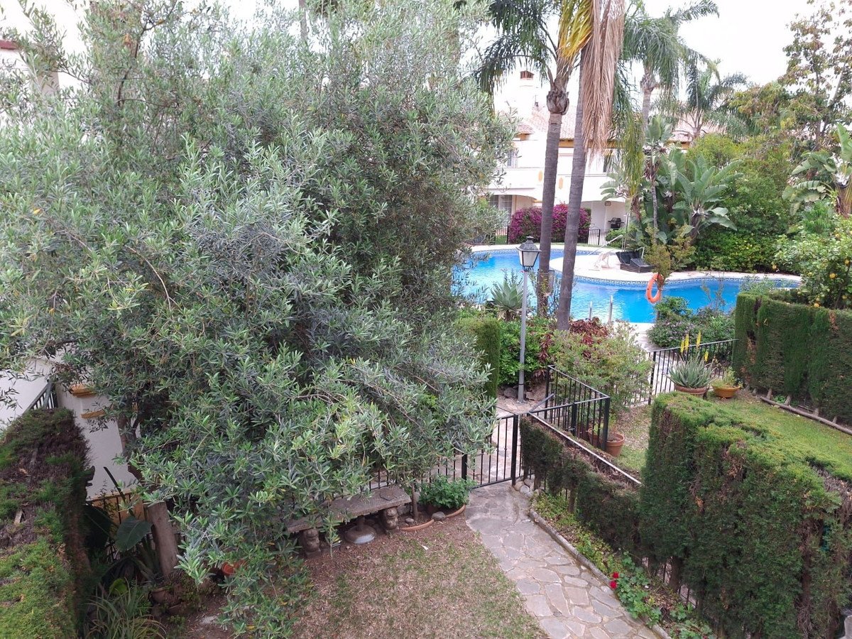 3 Bed Townhouse in Nueva Andalucía in Nueva Andalucía — Townhouse
