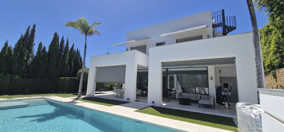 3 Bed Detached Villa in Nueva Andalucía in Nueva Andalucía — Detached Villa