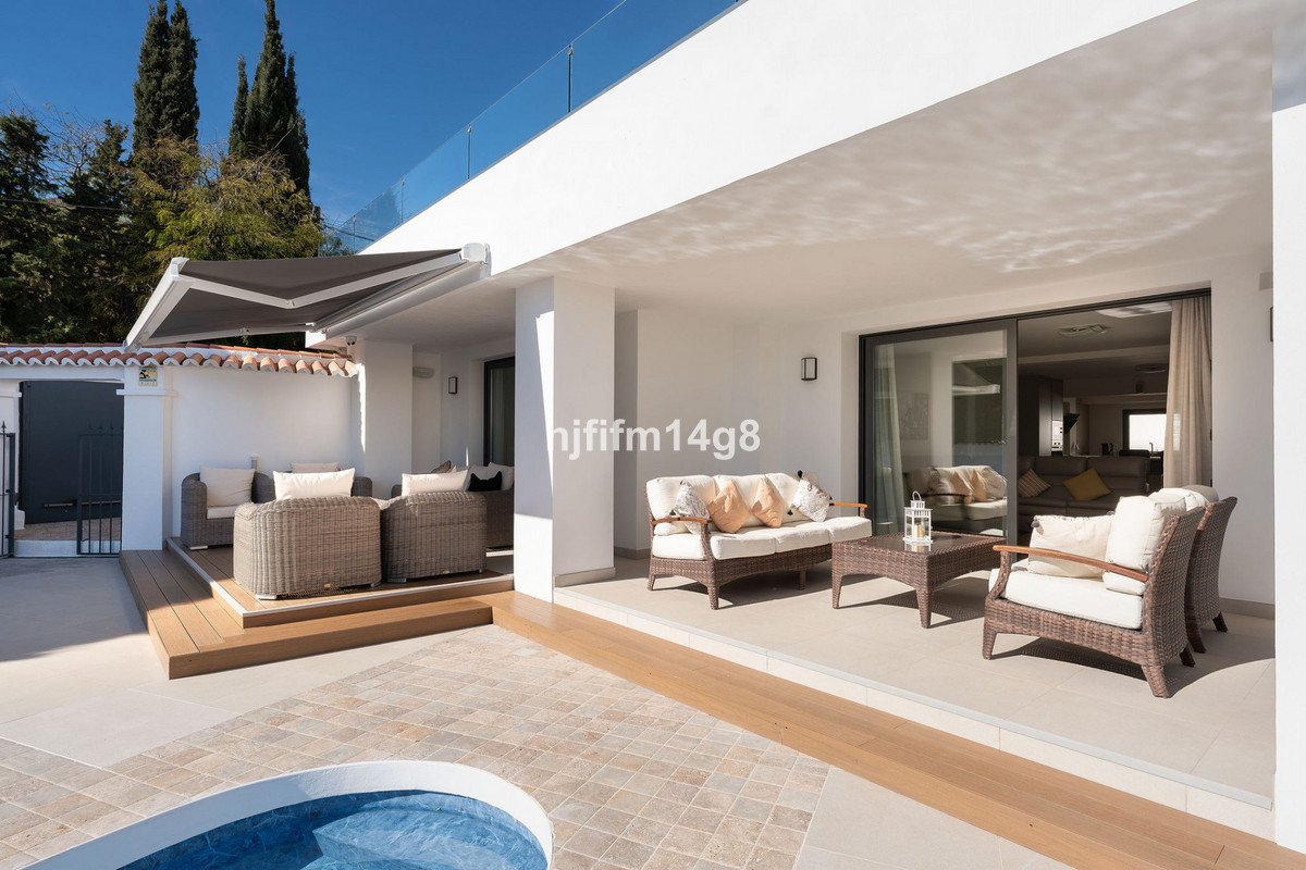 4 Bed Detached Villa in Nueva Andalucía in Nueva Andalucía — Detached Villa