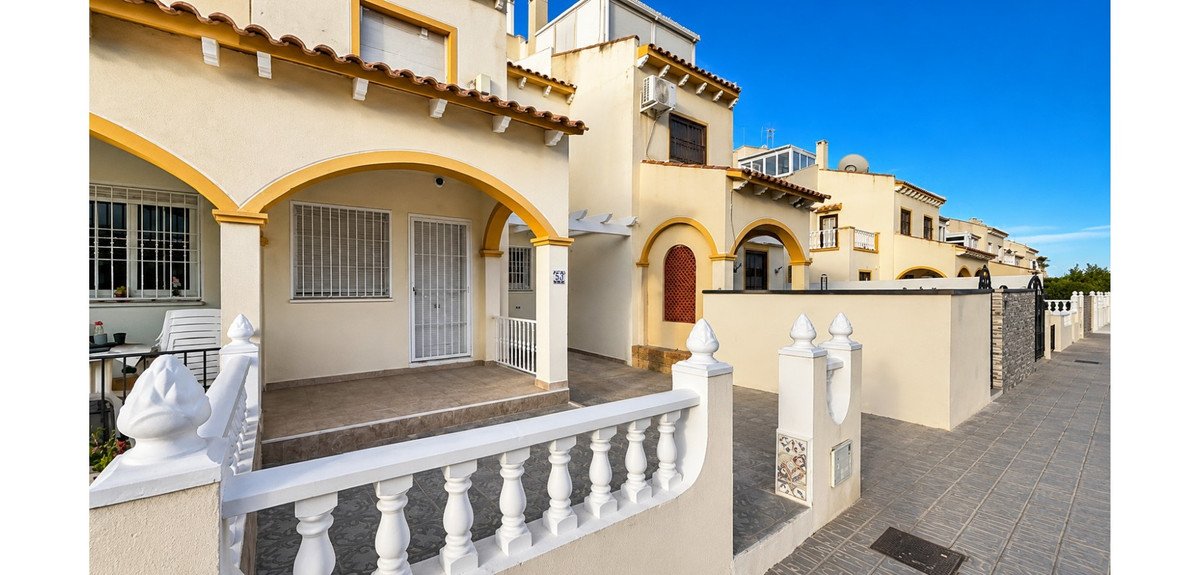 2 Bed Ground Floor Apartment in Orihuela Costa in Orihuela Costa — Apartment