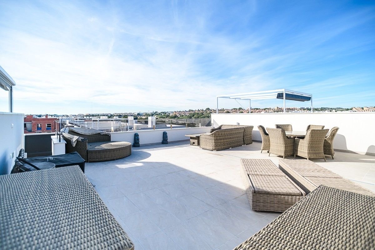 2 Bed Penthouse in Orihuela Costa -de Orihuela Costa — Teras Daire