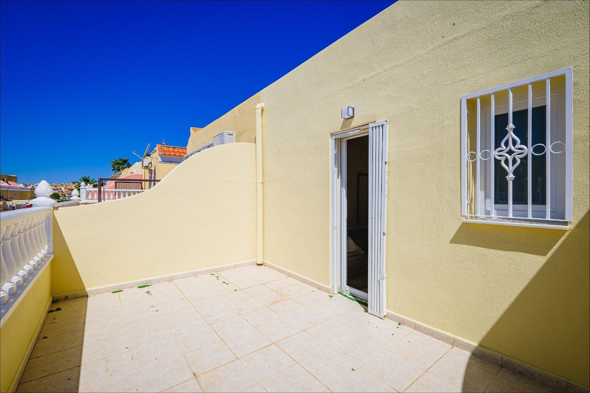 3 Bed Bungalow in Orihuela Costa in Orihuela Costa, Bungalow
