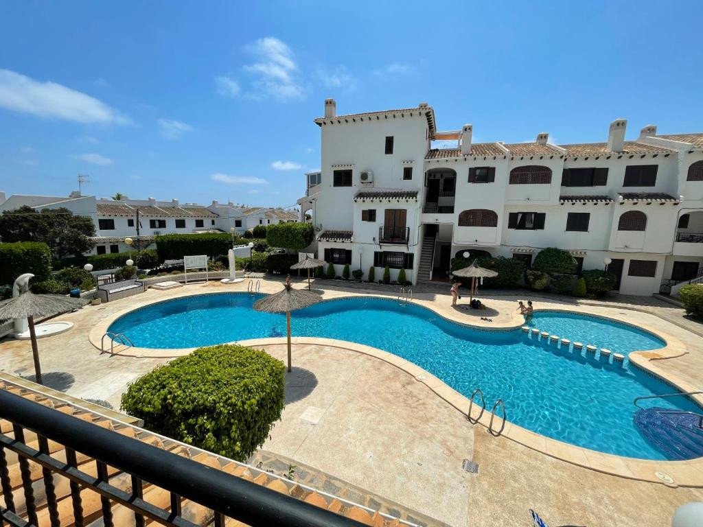 2 Bed Middle Floor Apartment in Cabo Roig in Cabo Roig, Apartment