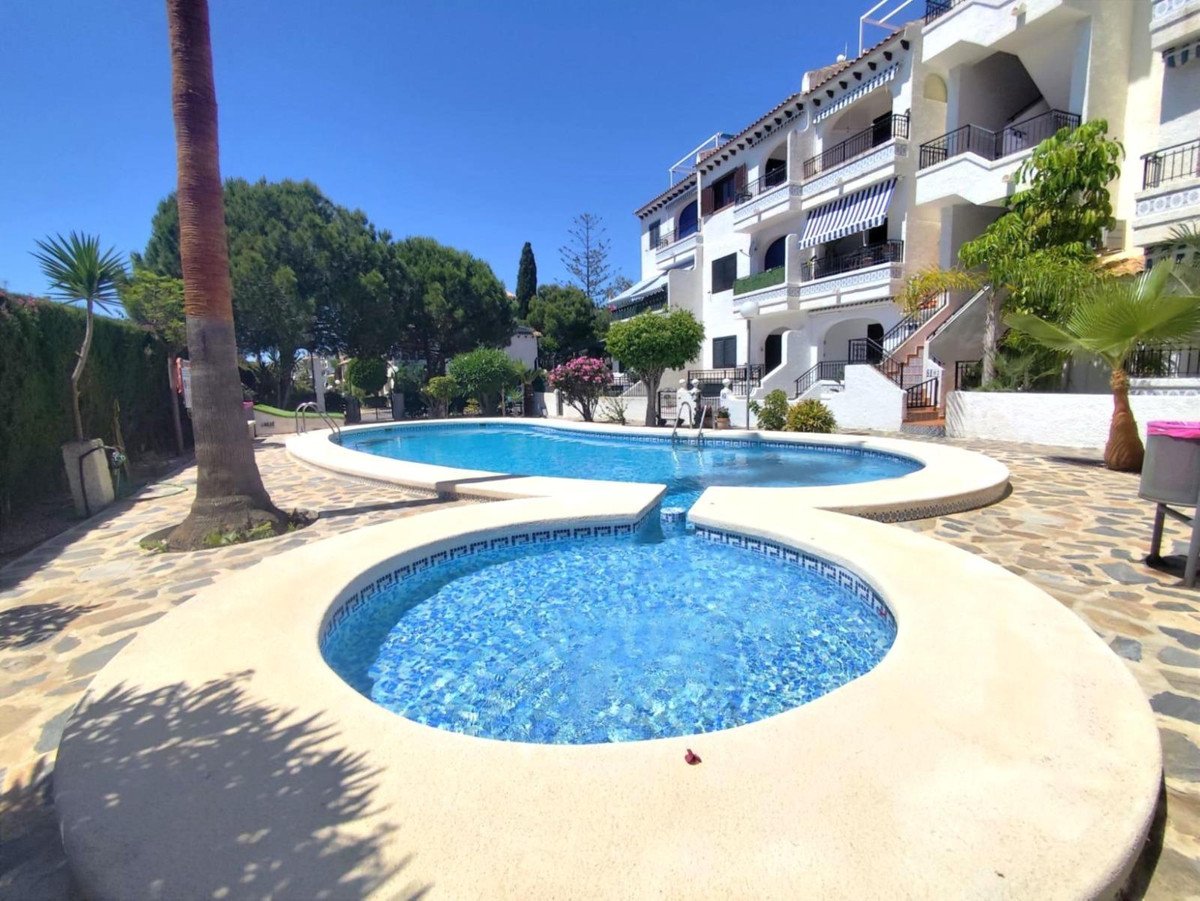 2 Bed Bungalow in Cabo Roig in Cabo Roig, Bungalow