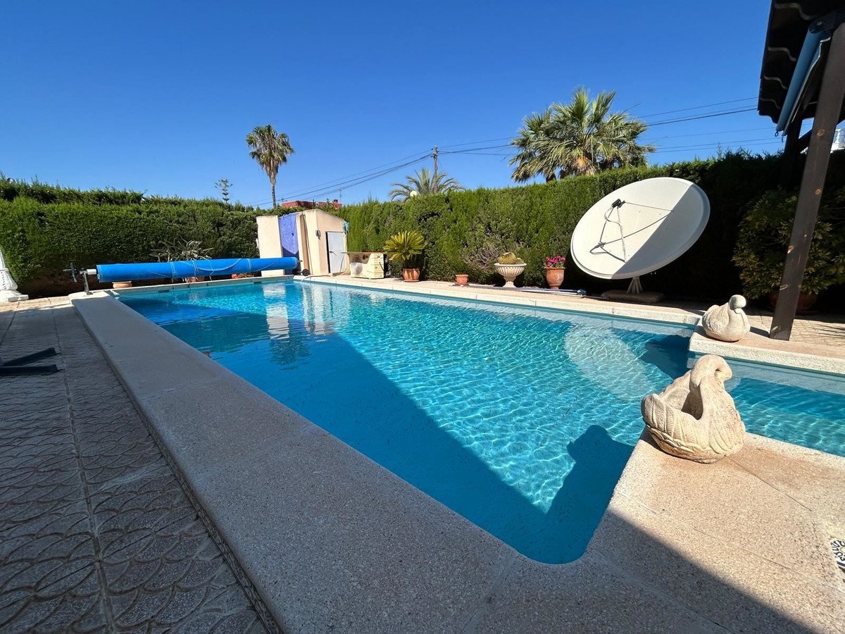 3 Bed Detached Villa in Cabo Roig in Cabo Roig, Detached Villa