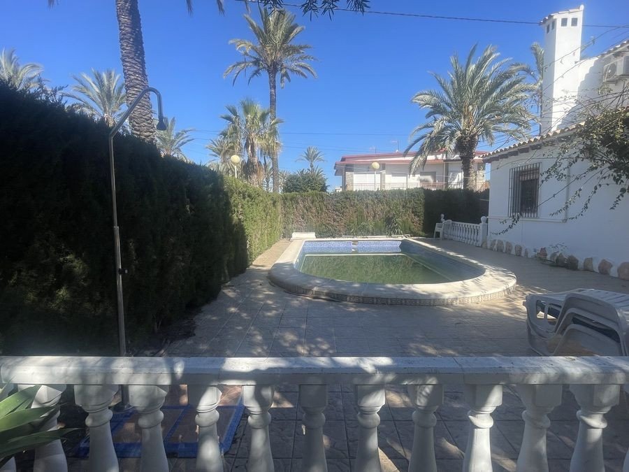 4 Bed Detached Villa in Cabo Roig in Cabo Roig, Detached Villa