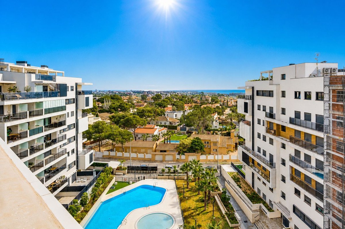 3 Bed Penthouse in Campoamor in Campoamor, Penthouse