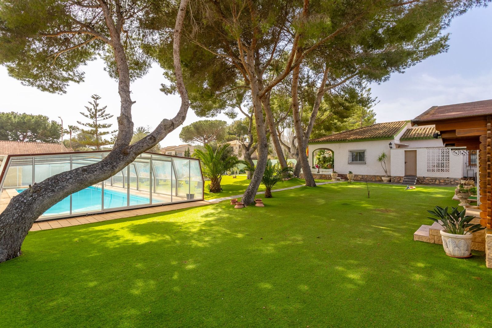 3 Bed فيلا مستقلة in Campoamor في Campoamor, فيلا منفصلة