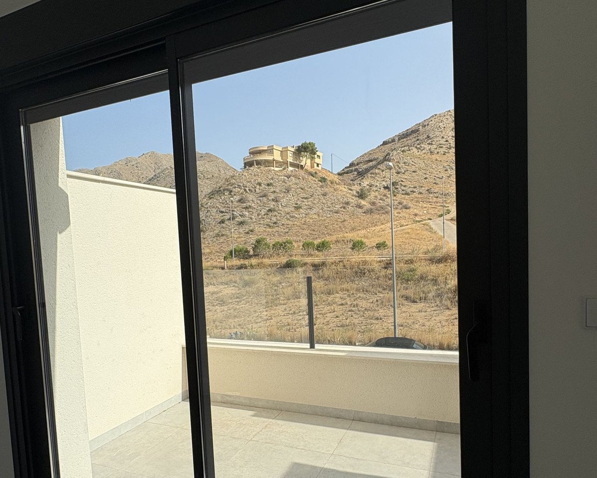 2 Bed بيت مدينة in Cox في Cox, تاون هاوس