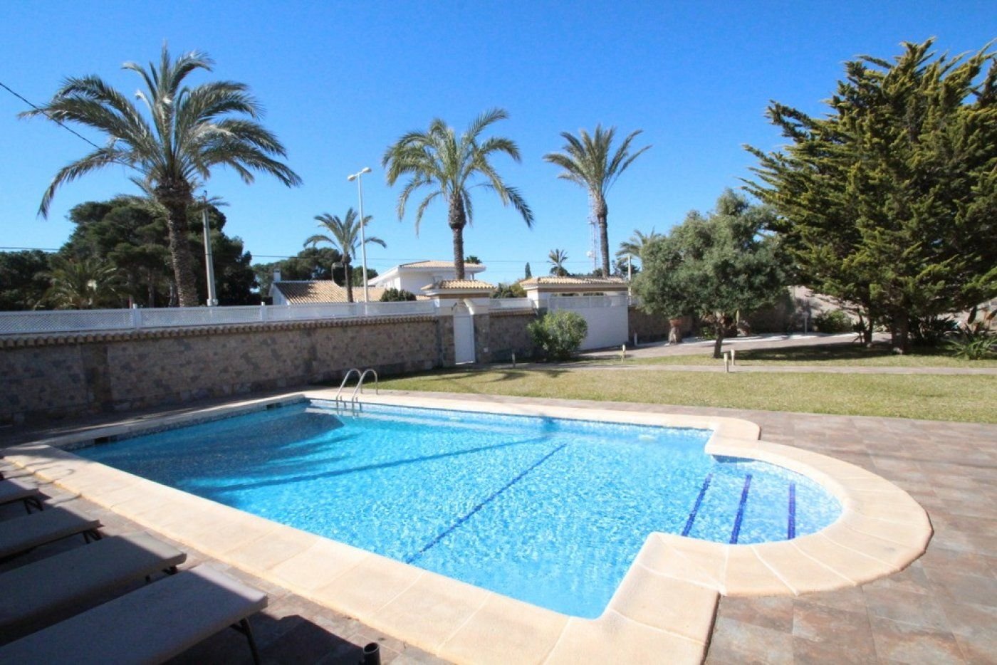 5 Bed فيلا مستقلة in Cabo Roig في Cabo Roig, فيلا منفصلة