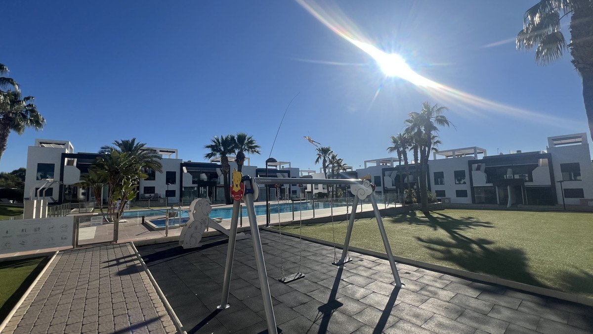 2 Bed Begane Grond Appartement in La Zenia in La Zenia, 