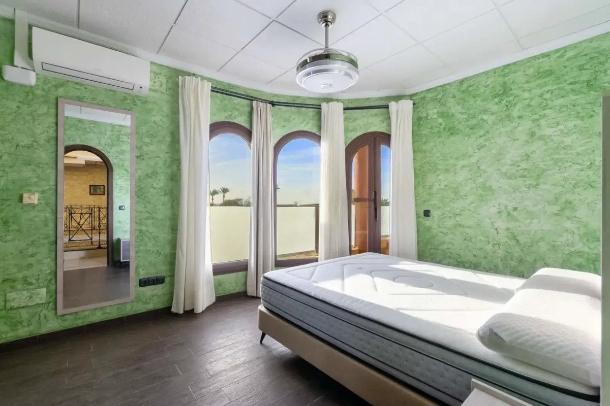 4 Bed Самостоятелна вила in La Zenia
