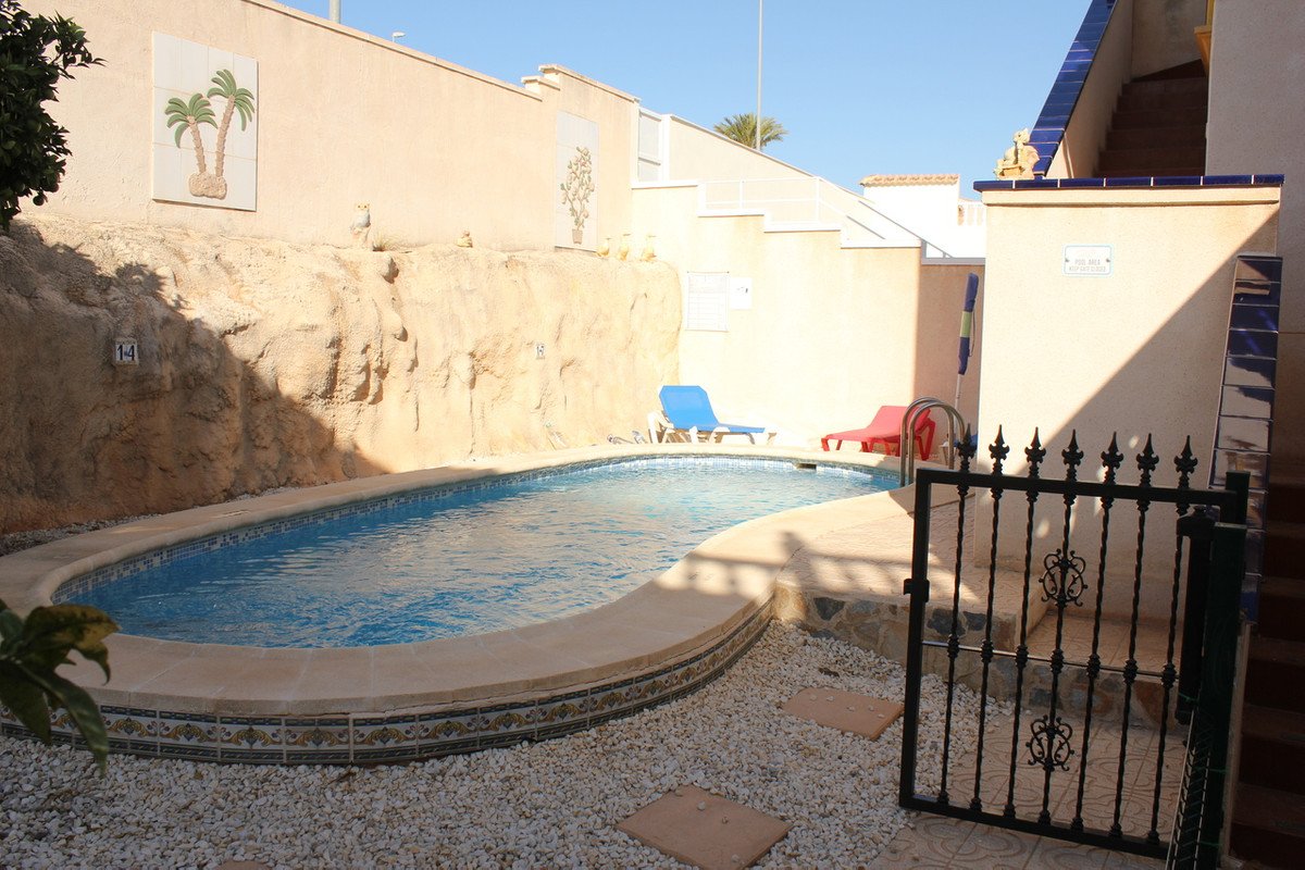 32 photo