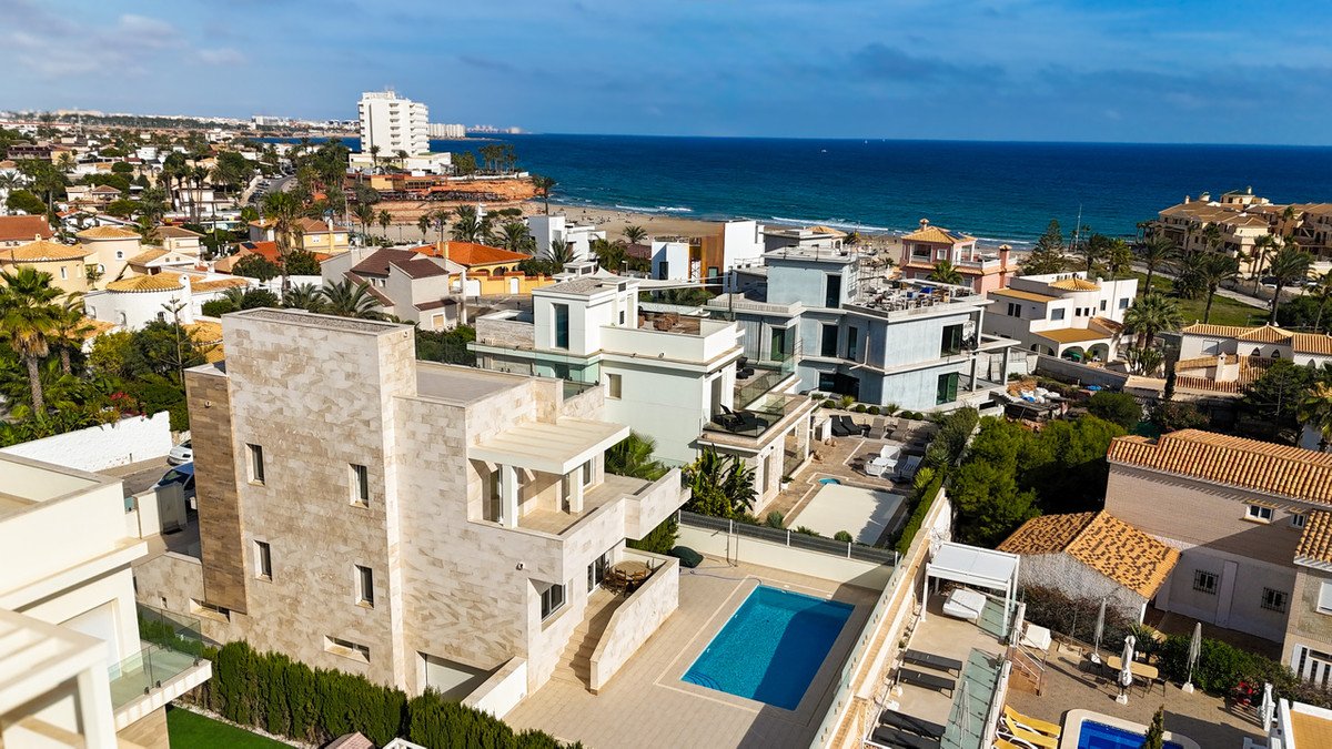 5 Bed Villa individuelle in La Zenia à La Zenia, Villa Individuelle