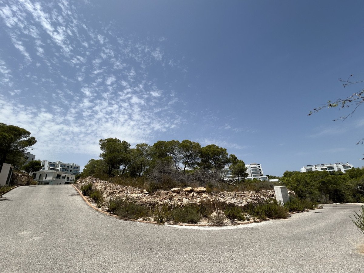 Land in Las Colinas Golf in Las Colinas Golf, Land