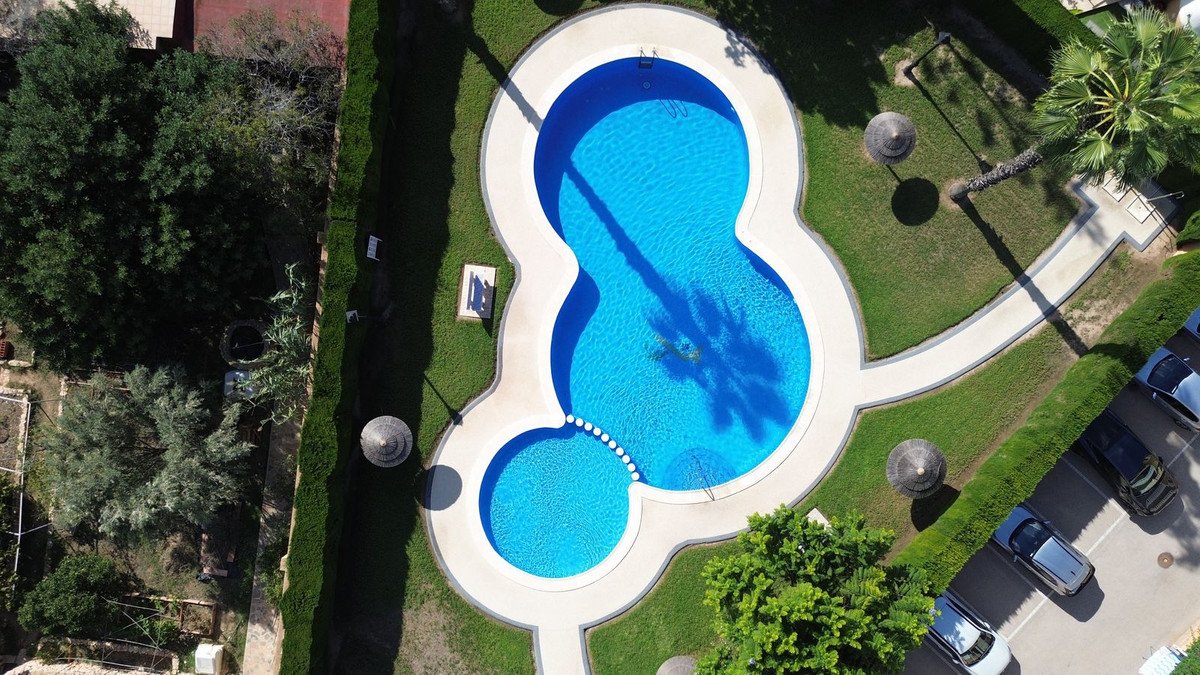 2 Bed Middle Floor Apartment in Lomas de Cabo Roig