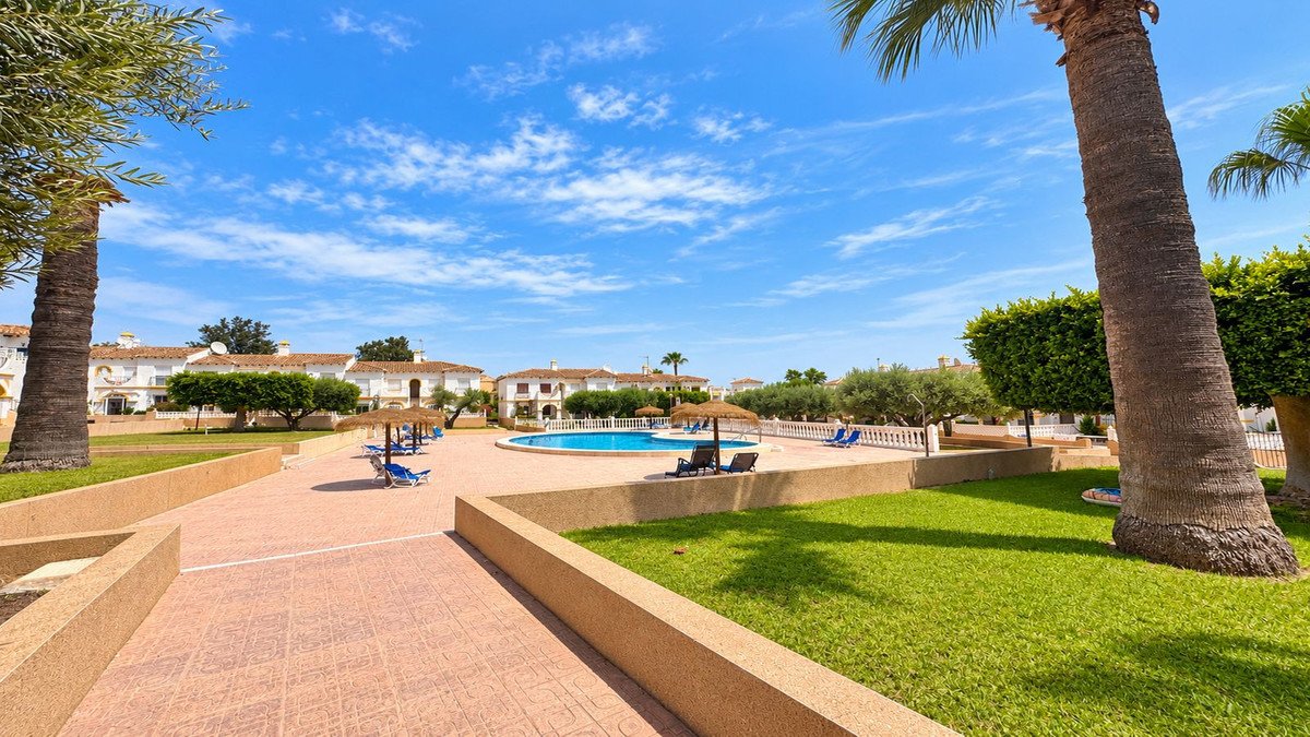 1 Bed Esimese korruse korter in Orihuela Costa