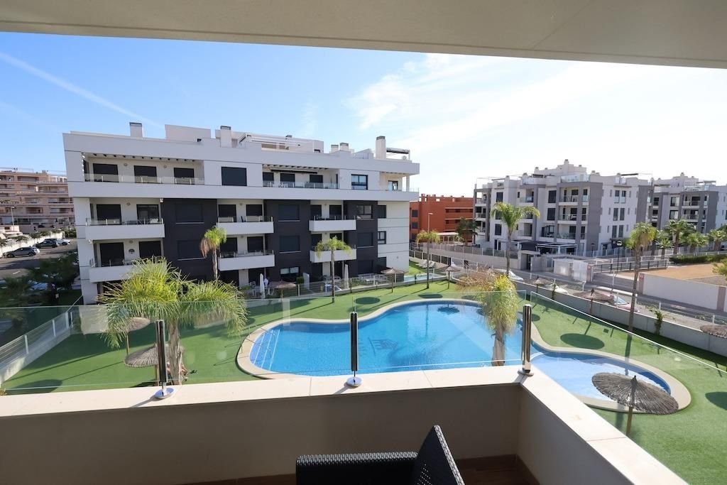 2 Bed شقة في الطابق الأوسط in Orihuela Costa في Orihuela Costa, شقة