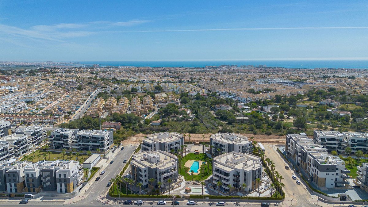 2 Bed Middle Floor Apartment in Orihuela Costa in Orihuela Costa, Apartment