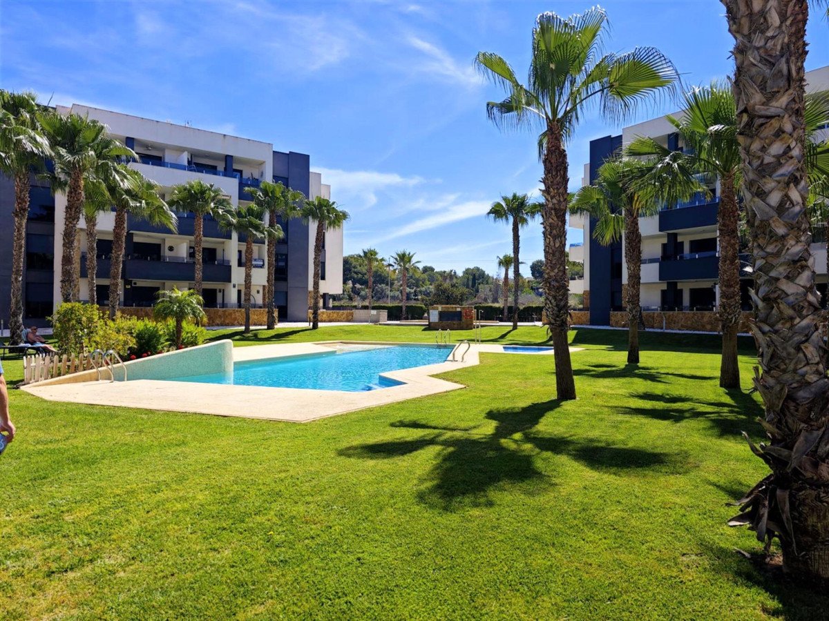 2 Bed Middle Floor Apartment in Orihuela Costa in Orihuela Costa, Apartment