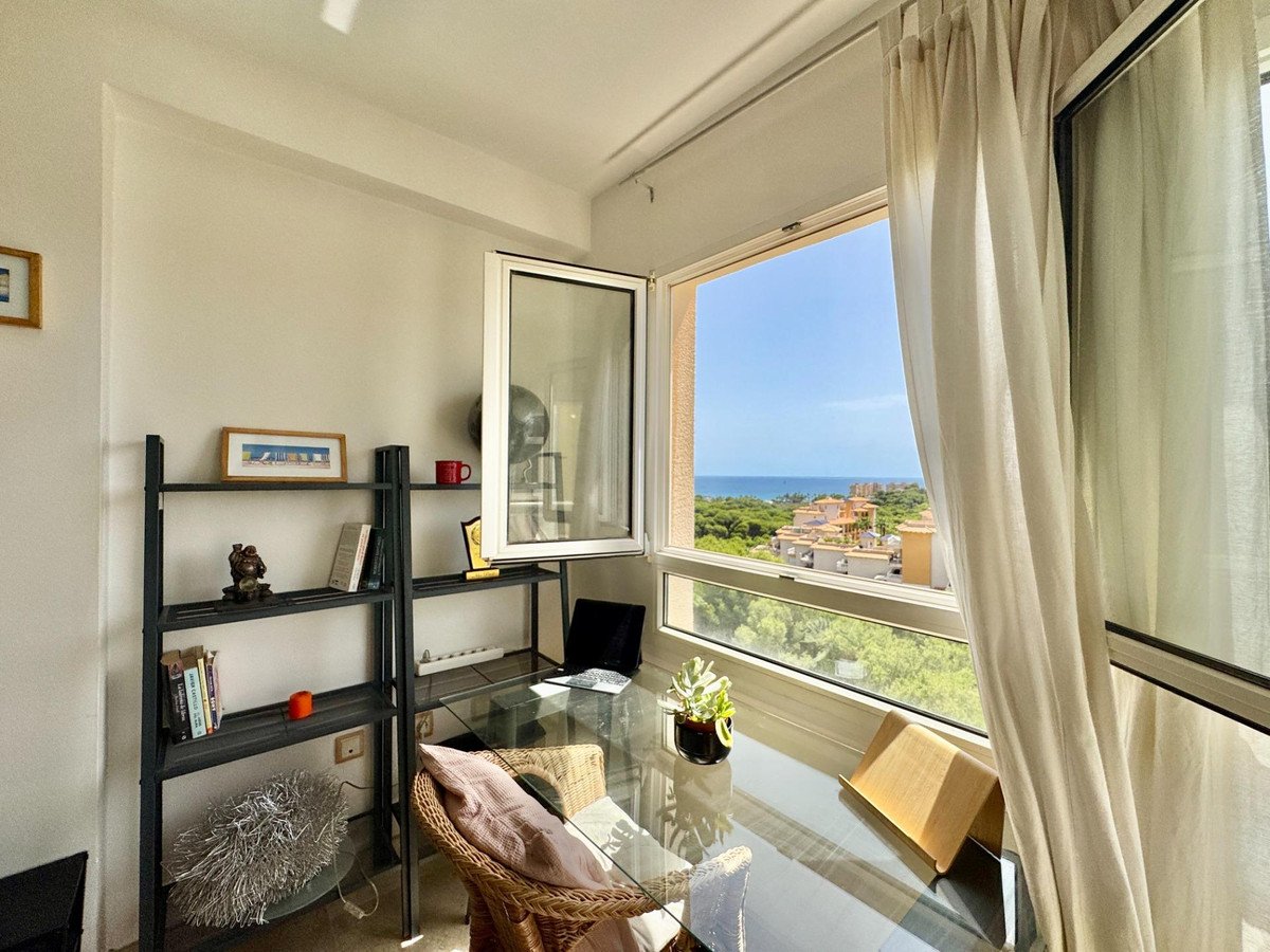 2 Bed Middle Floor Apartment in Orihuela Costa in Orihuela Costa, Apartment