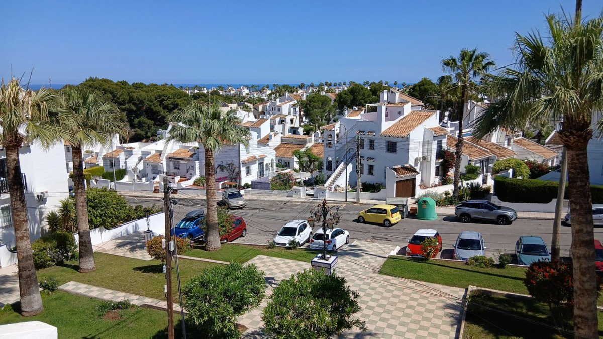 2 Bed Townhouse in Orihuela Costa in Orihuela Costa, Townhouse
