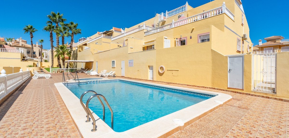 2 Bed Townhouse in Orihuela Costa