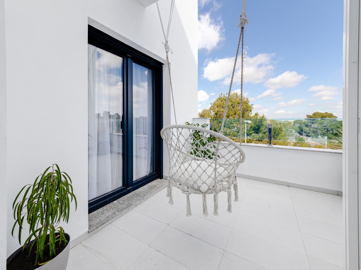 3 Bed Townhouse in Orihuela Costa in Orihuela Costa, Townhouse