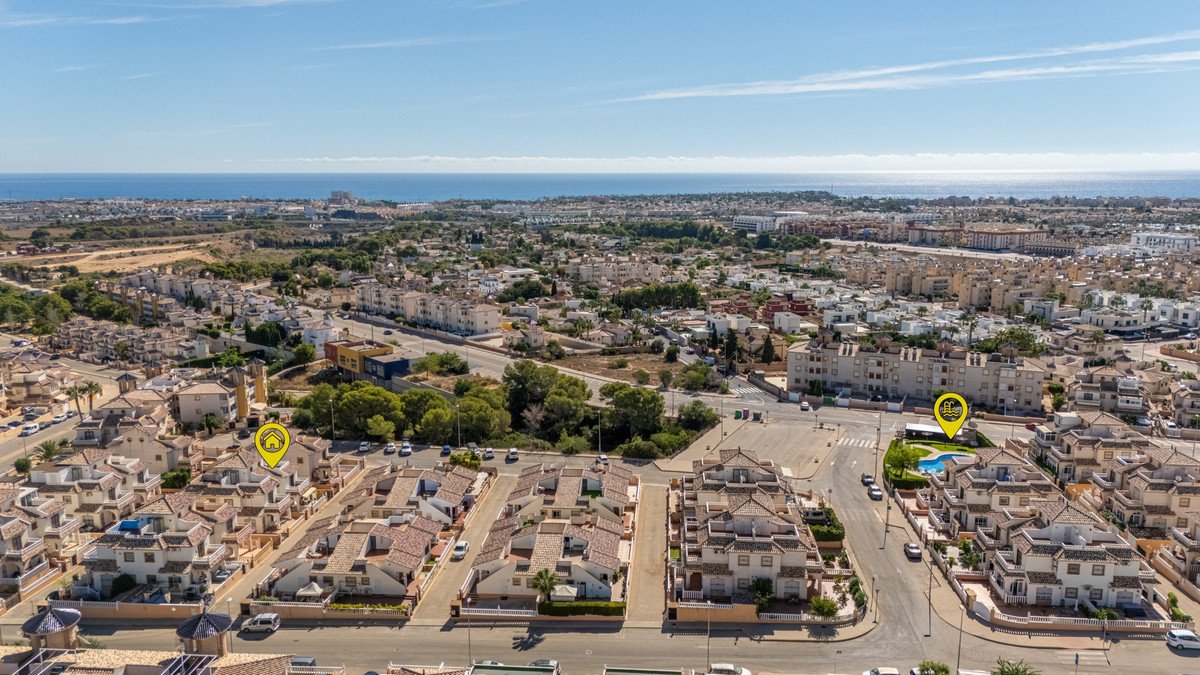 2 Bed Semi-Detached House in Orihuela Costa in Orihuela Costa, Semi-Detached House