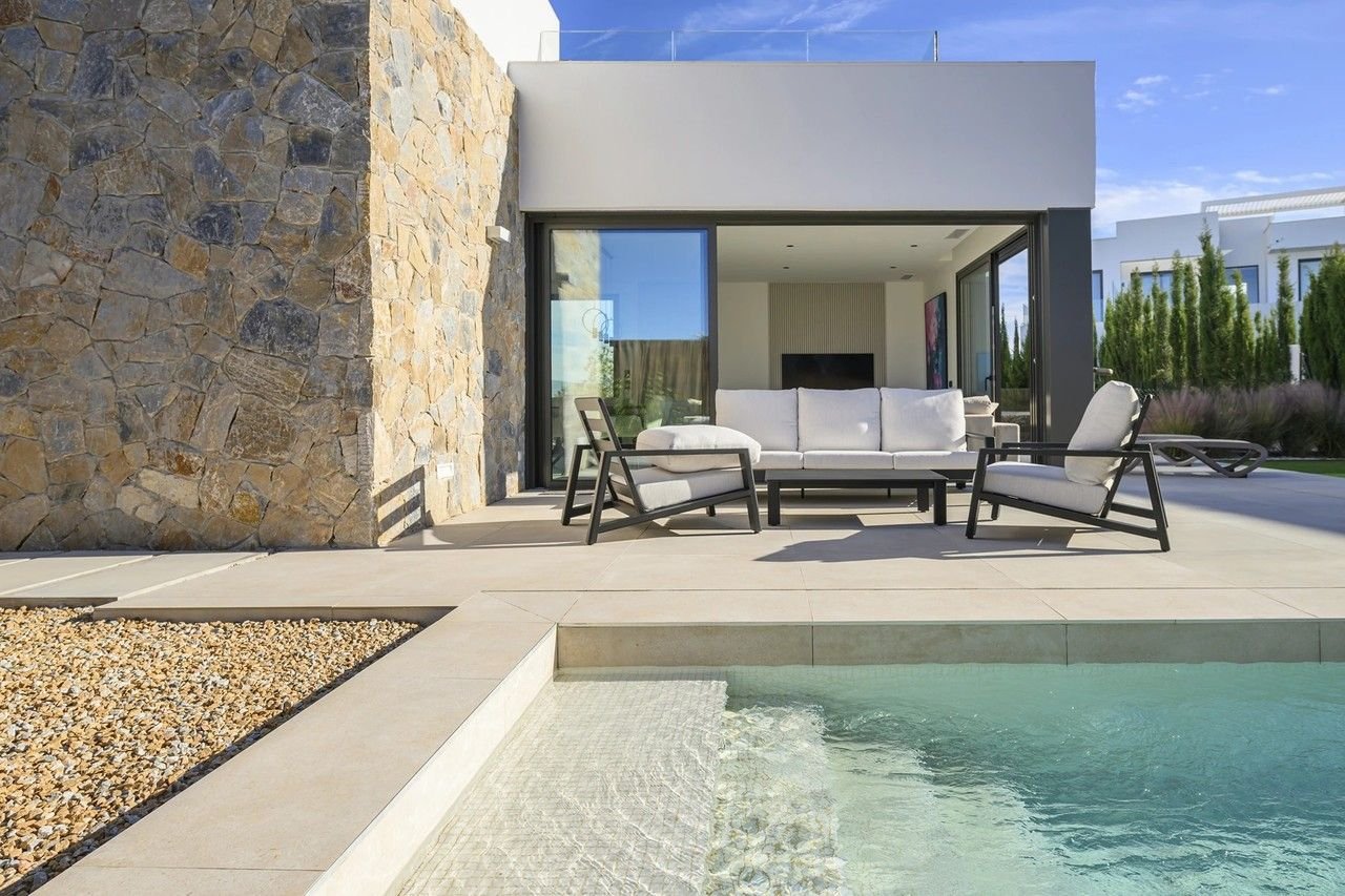 3 Bed فيلا مستقلة in Las Colinas Golf في Las Colinas Golf, فيلا منفصلة