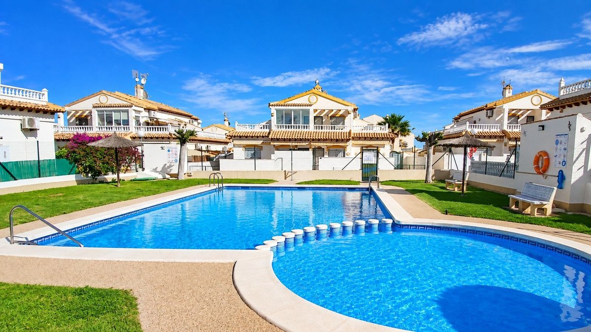 3 Bed Semi-Detached House in Orihuela Costa in Orihuela Costa, Semi-Detached House