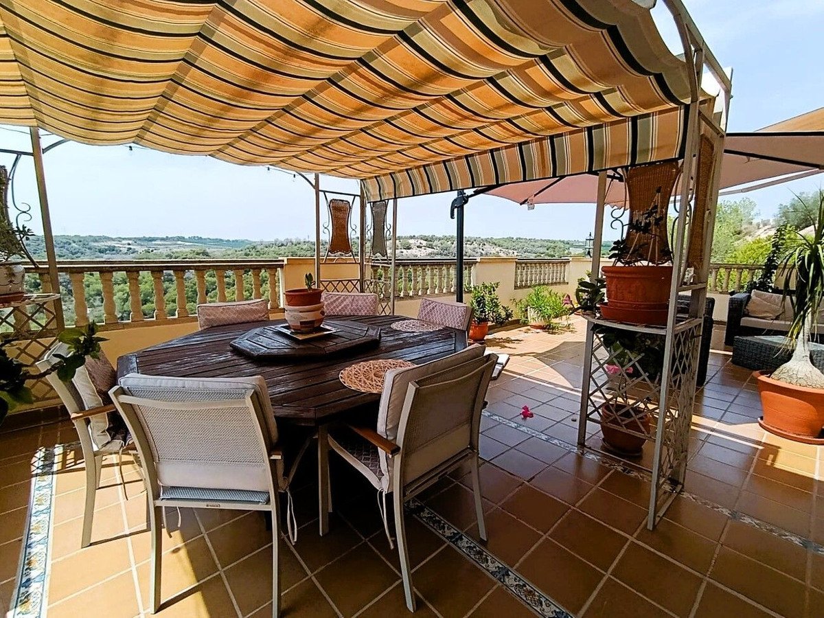 4 Bed Detached Villa in Orihuela Costa in Orihuela Costa, Detached Villa