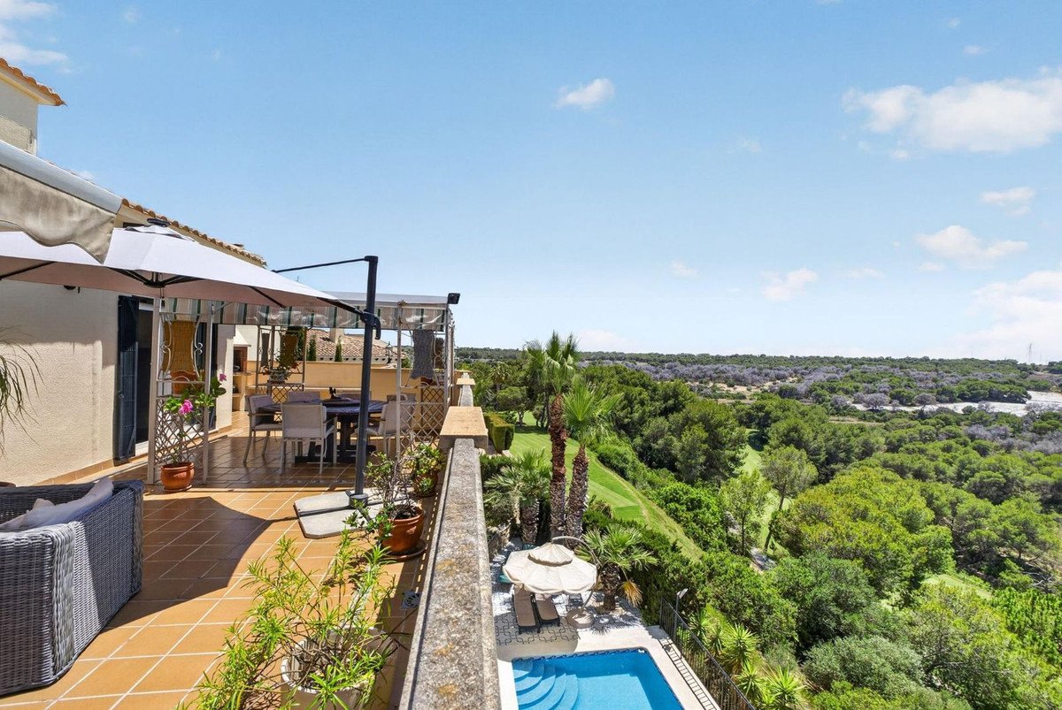 5 Bed Atskira vila in Orihuela Costa