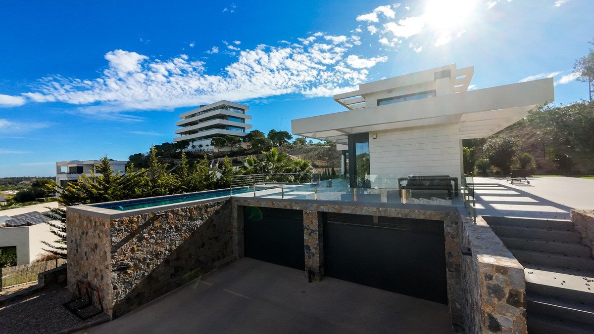 6 Bed Samostalna vila in Las Colinas Golf у Las Colinas Golf, 