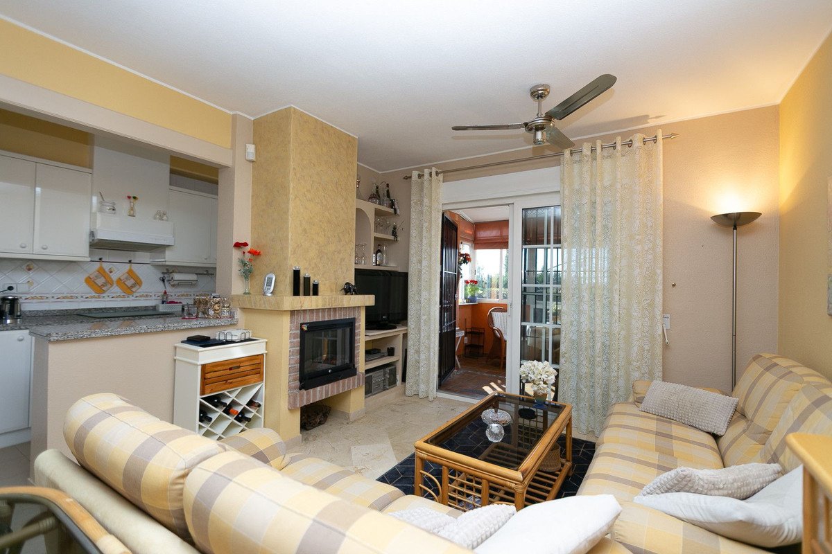 28 photo