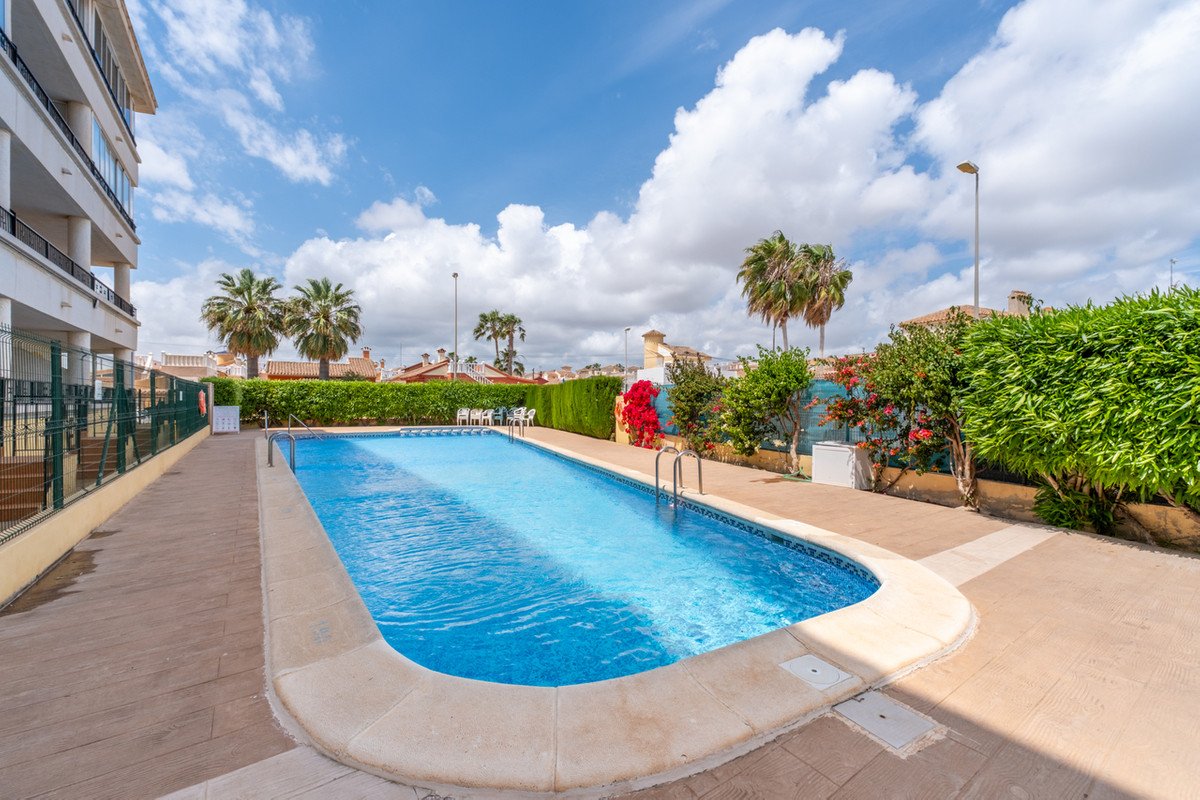 2 Bed Middle Floor Apartment in Playa Flamenca in Playa Flamenca, Apartment