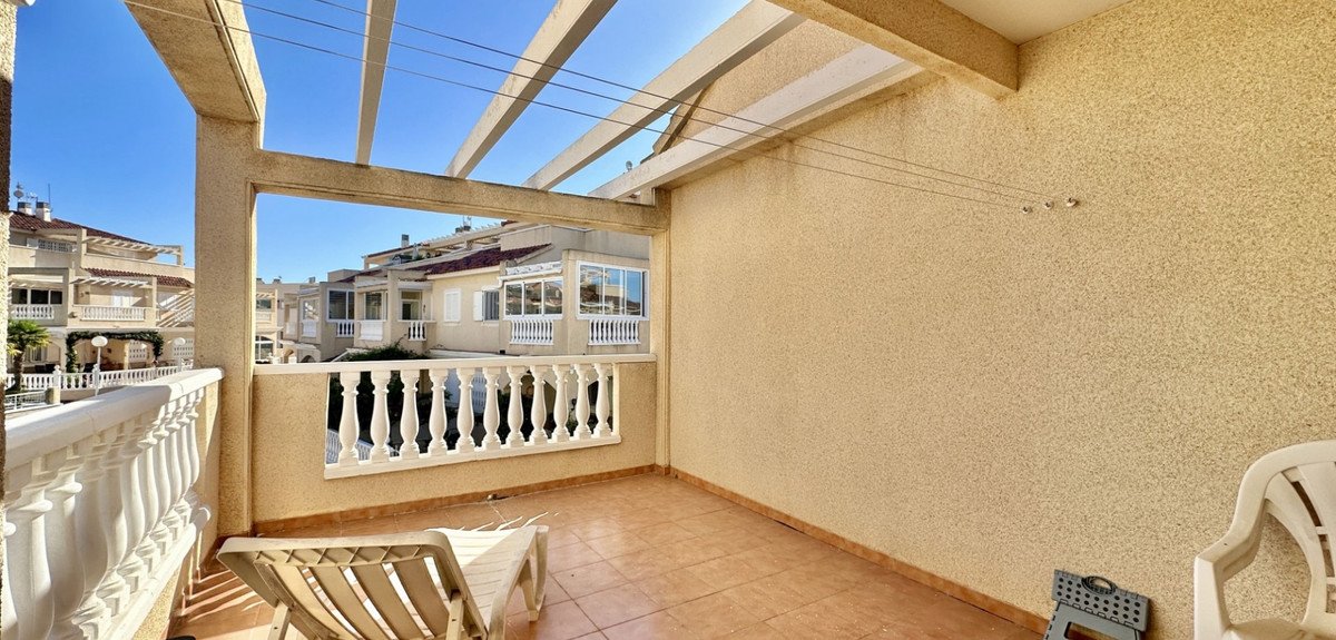 2 Bed Duplex in Playa Flamenca في Playa Flamenca, دوبلكس