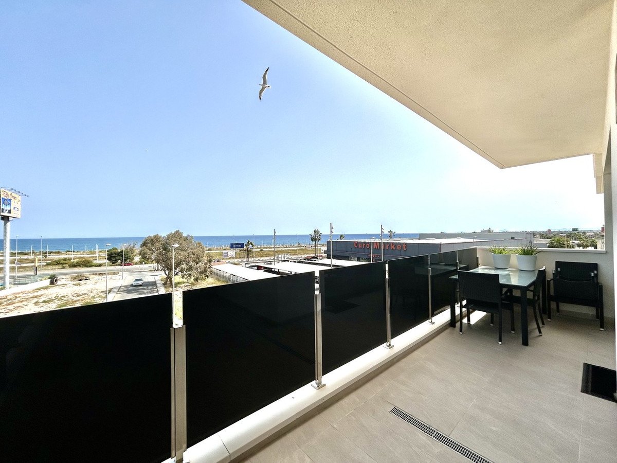 3 Bed Tussenverdieping Appartement in Playa Flamenca in Playa Flamenca, 